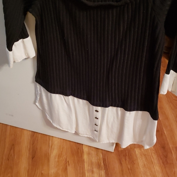 Maurices Blouse - Picture 2 of 3